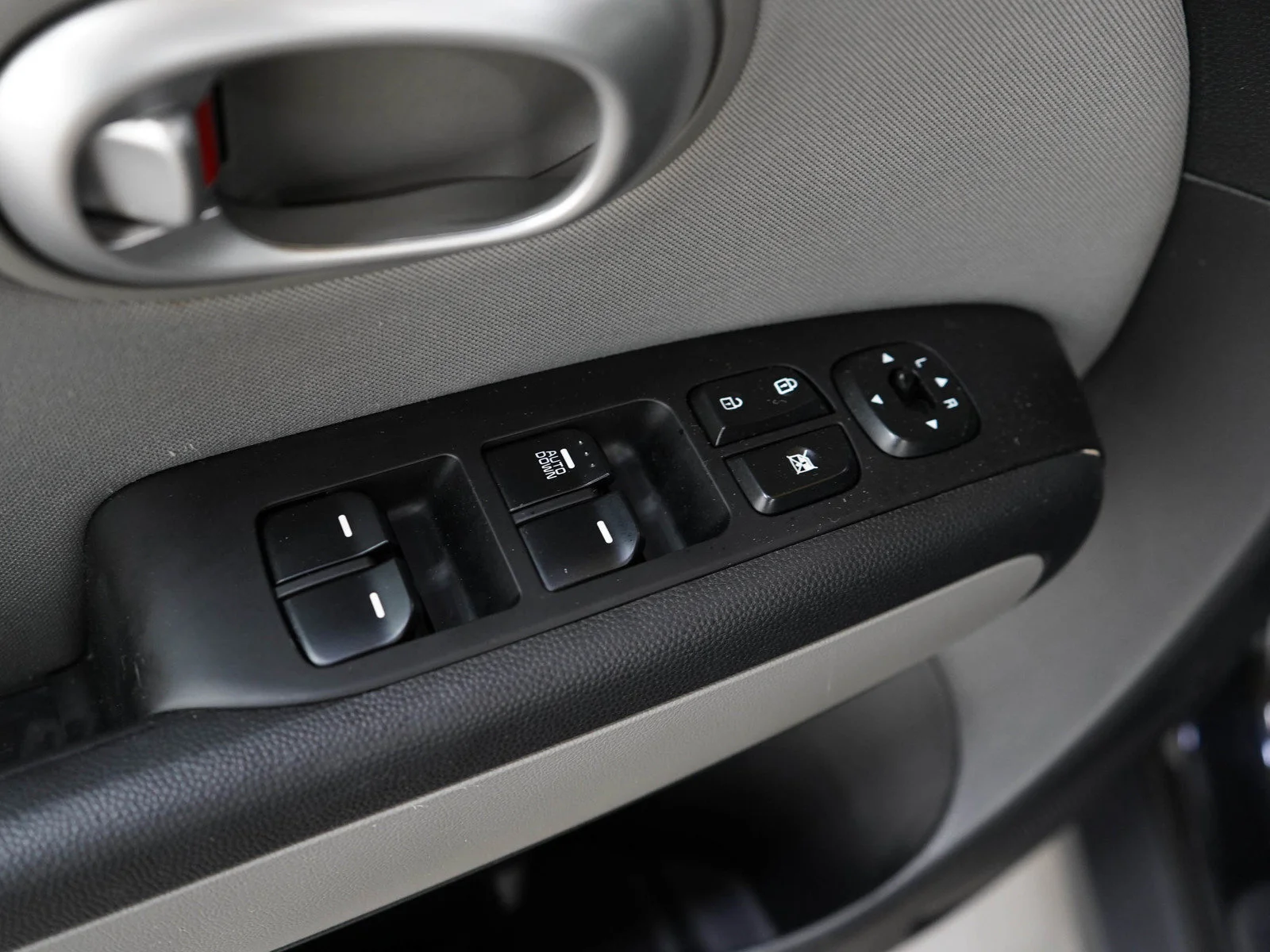 Used 2015 Shadow Black Kia  image 19