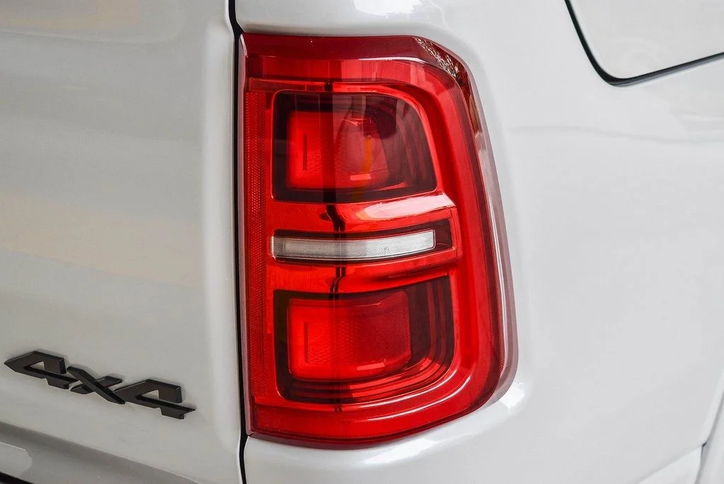 2025 RAM 1500 Limited - Photo 7