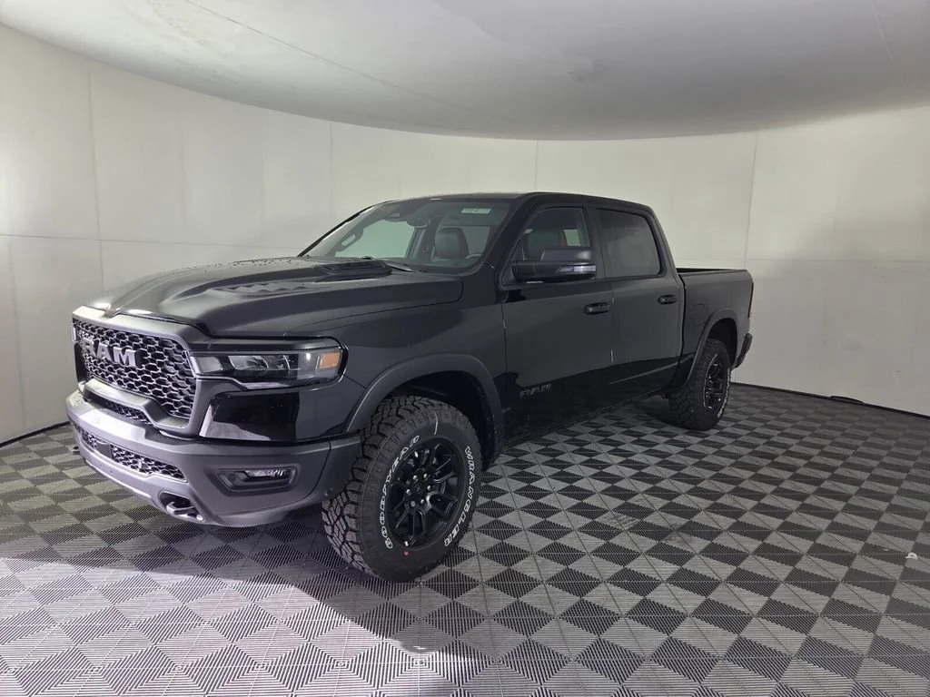 New 2026 Diamond Black Crystal Pearl-Coat Exterior Paint RAM Rebel image 4
