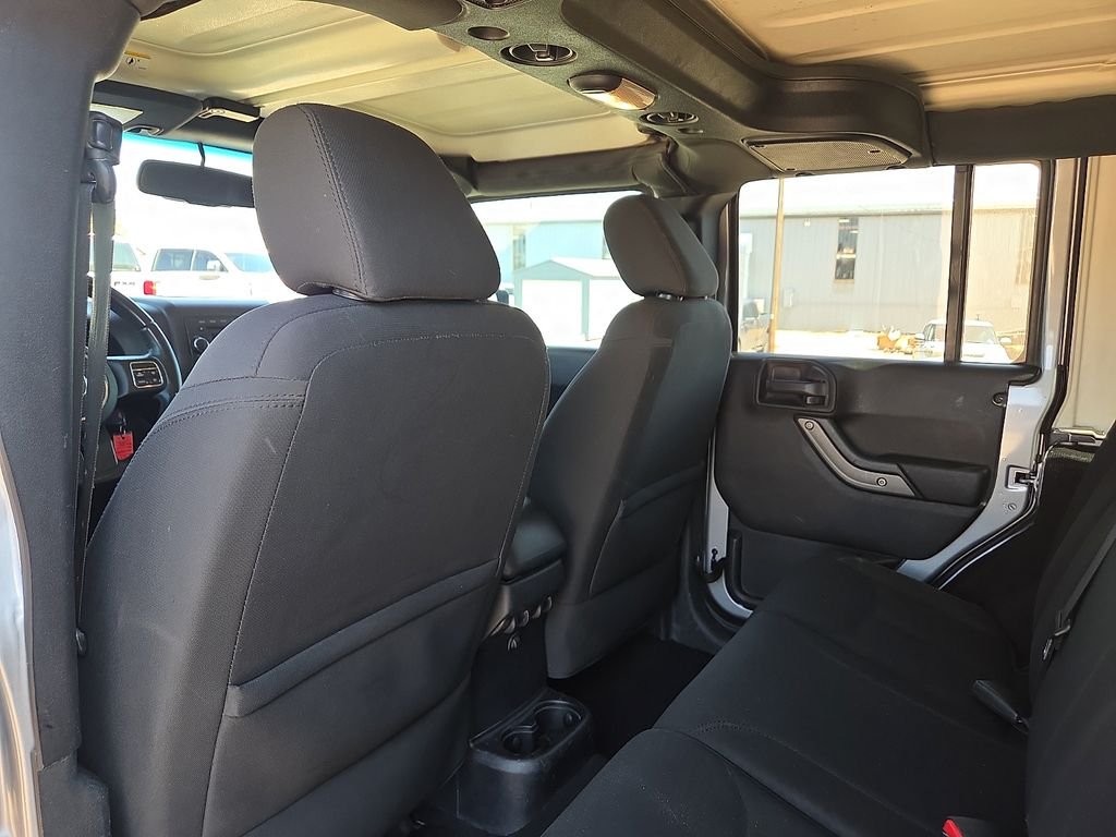 Used 2016 Billet Silver Metallic Clearcoat Jeep Unlimited Sport image 16