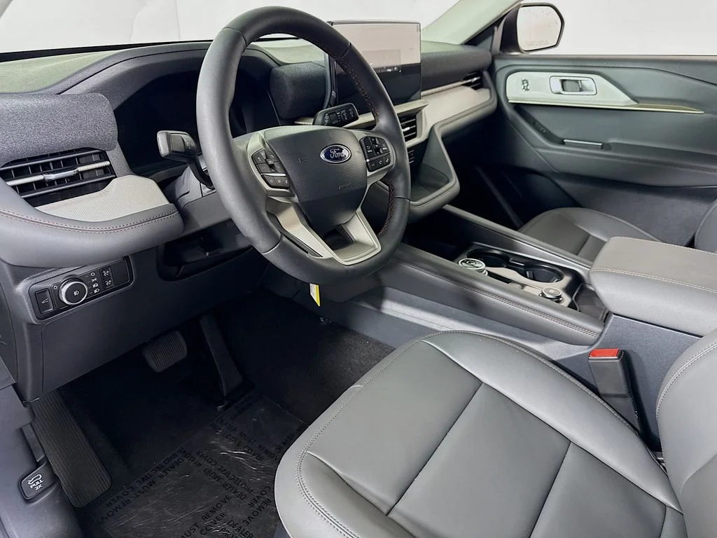New 2026 Agate Black Metallic Ford Active image 9