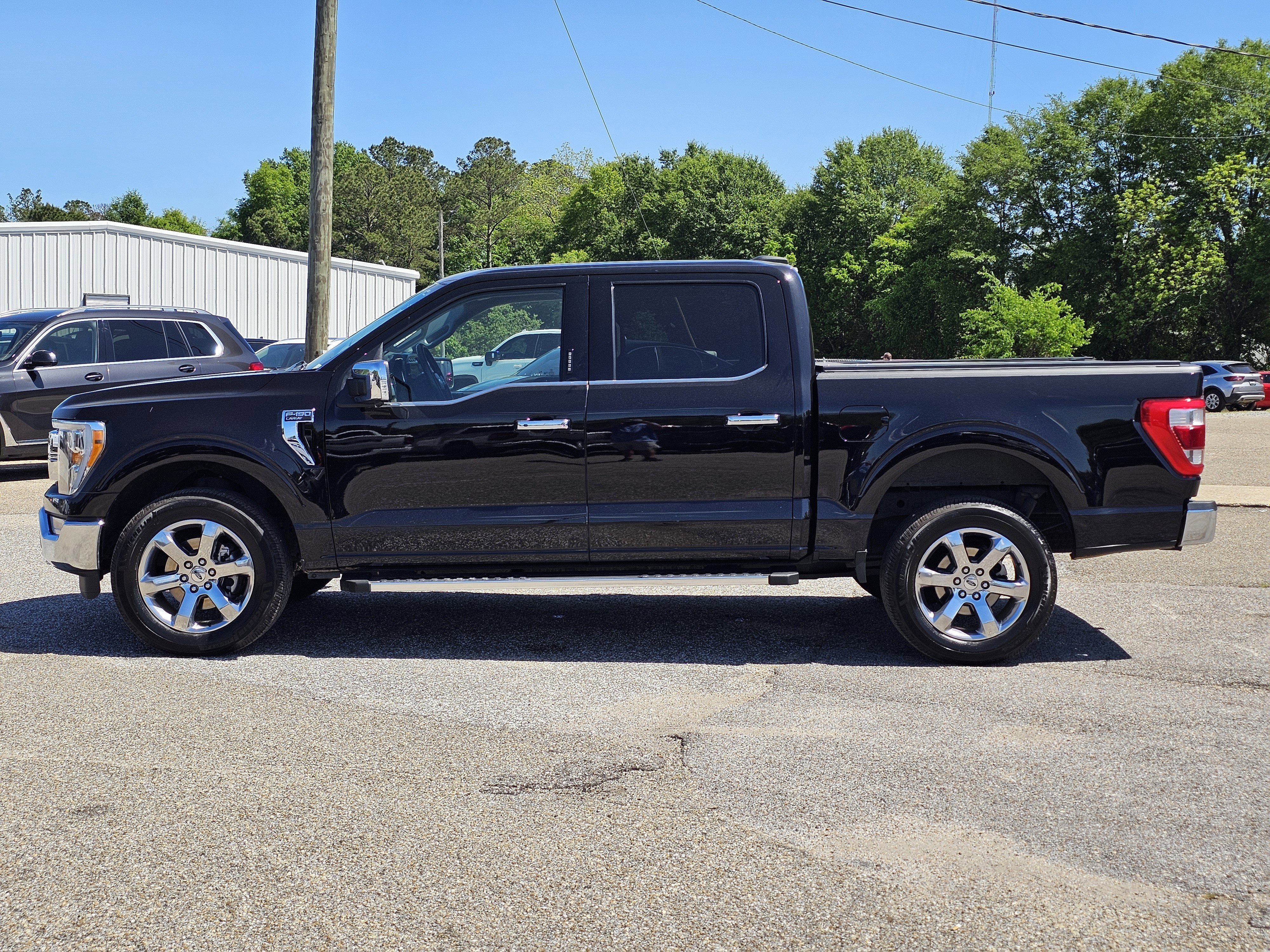 Used 2022 Agate Black Metallic Ford LARIAT image 14