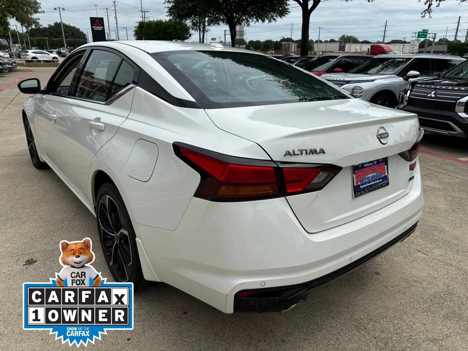 Used 2024 White Nissan 2.5 SR image 6