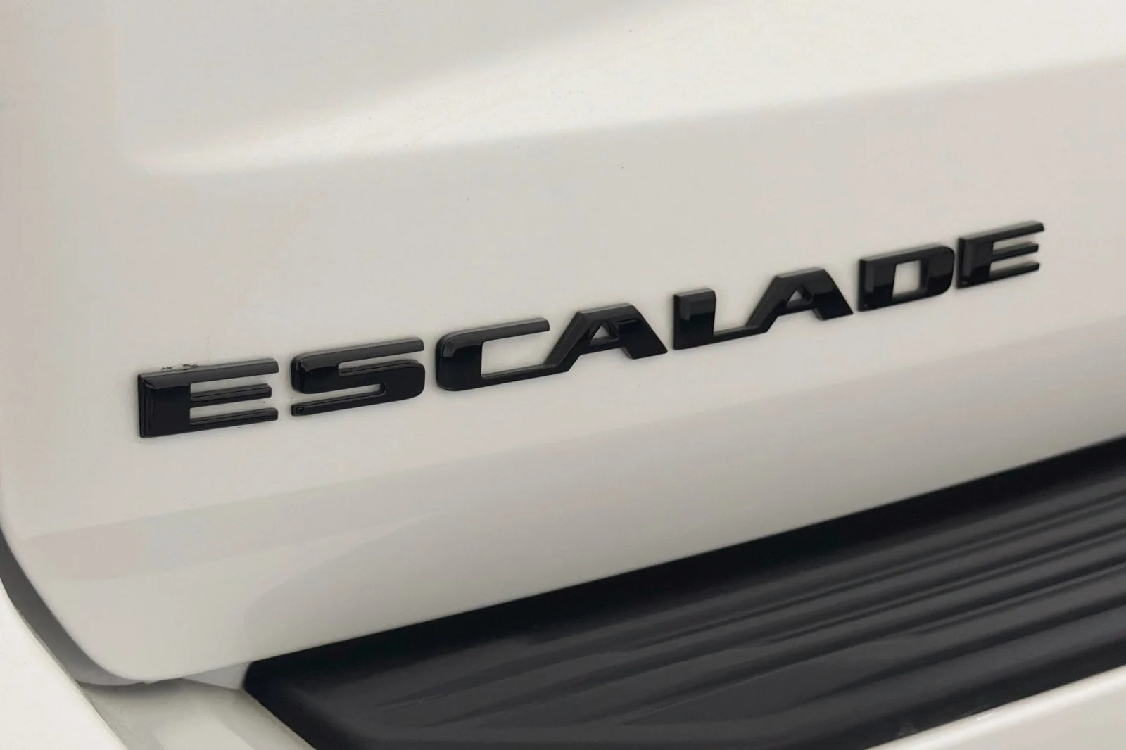 Used 2023 Crystal White Tricoat Cadillac 4WD Sport Platinum image 10