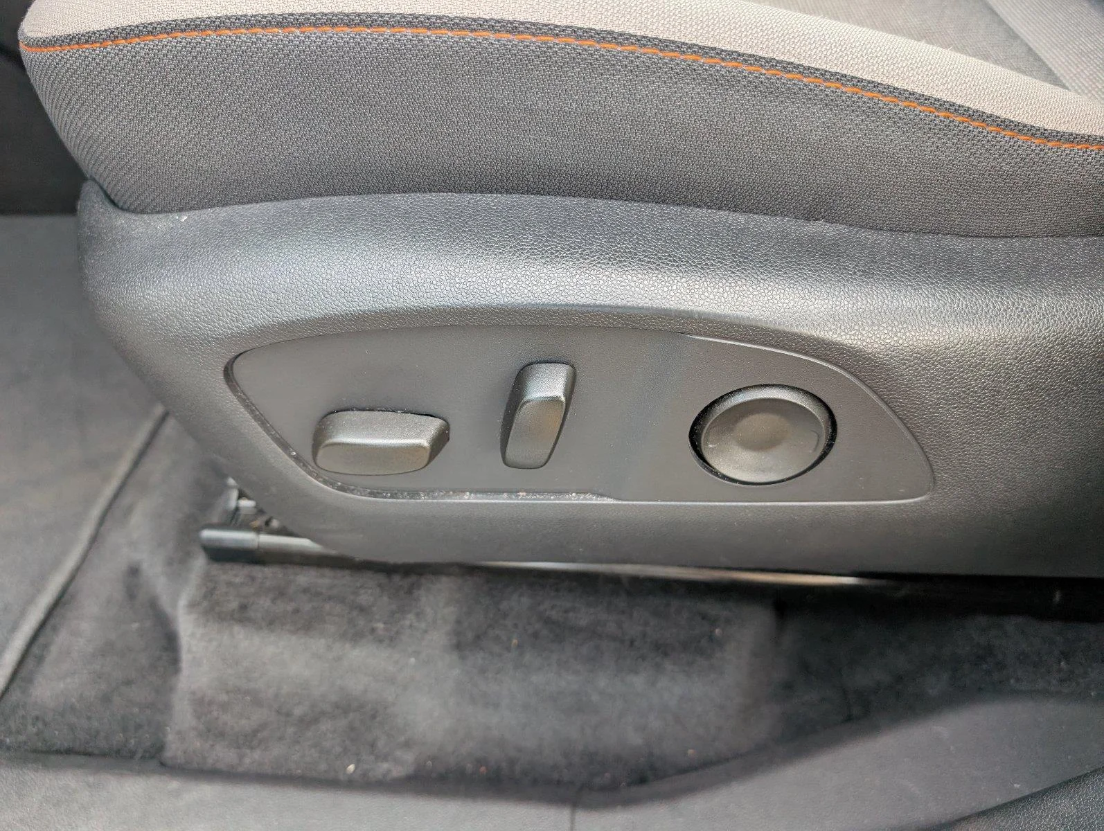 Used 2026 Summit White Chevrolet LT image 14
