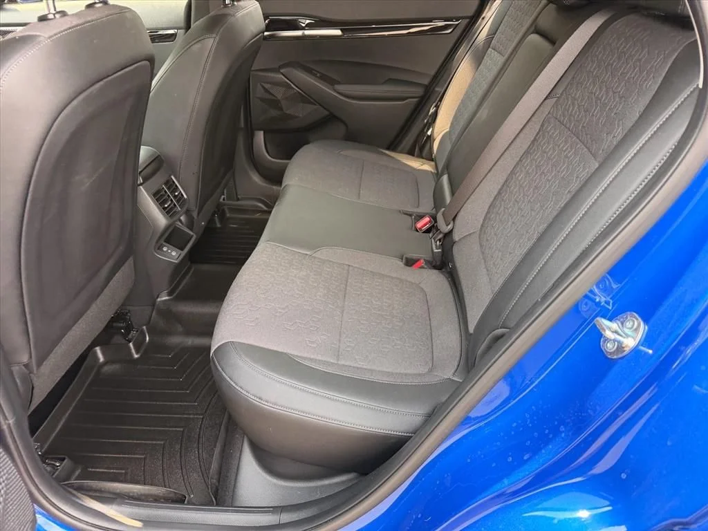 Used 2025 Blue Kia S image 10