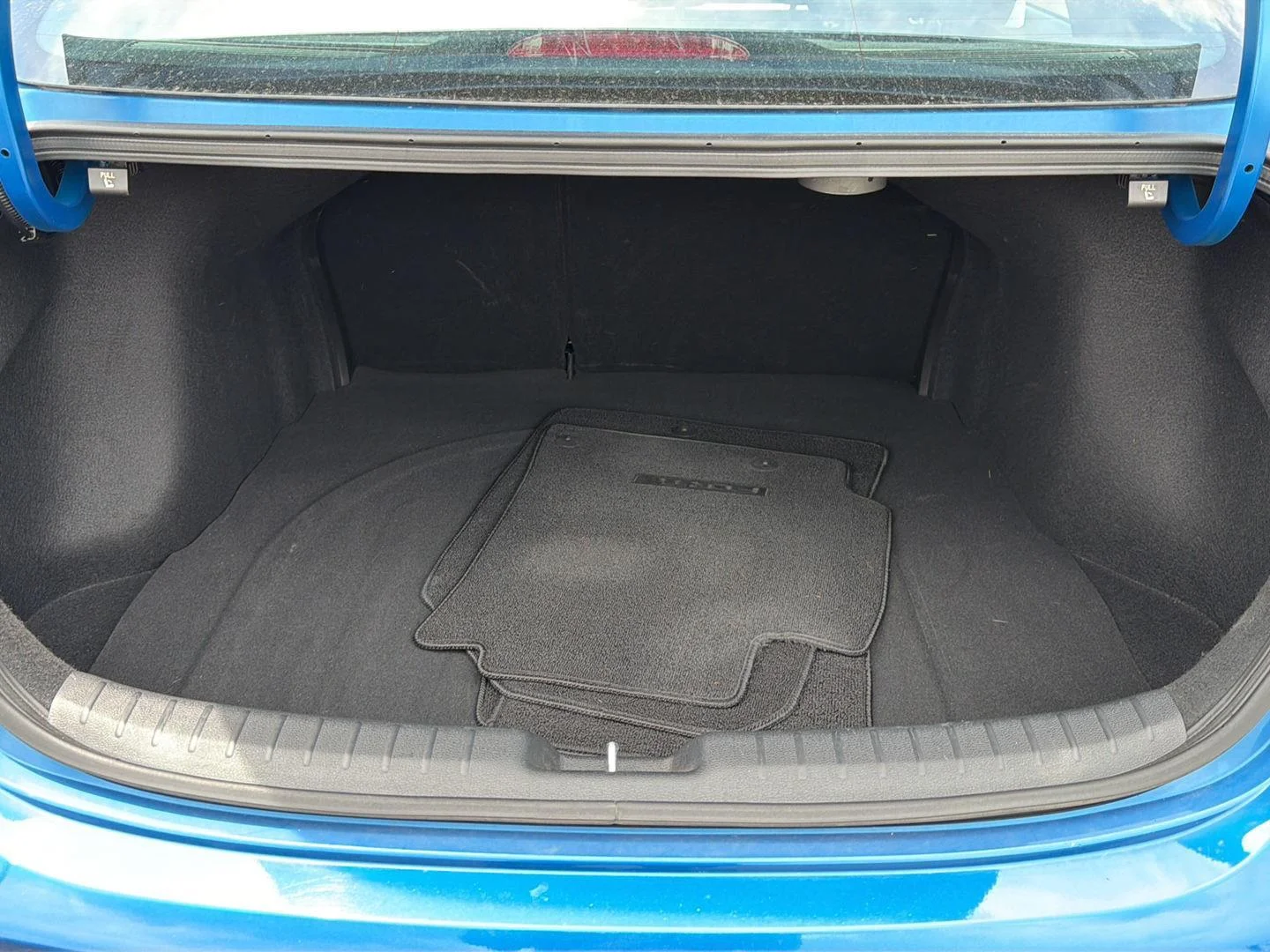 Used 2023 Sporty Blue Kia GT-Line image 9