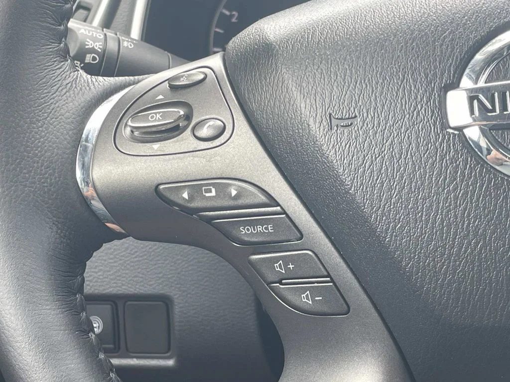 Used 2019 Blue Nissan Platinum image 24