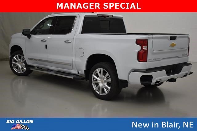 New 2026 Polar White Tricoat Chevrolet High Country image 16