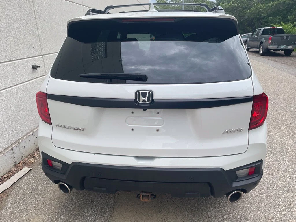 Certified Used 2023 Platinum White Pearl Honda EX-L image 29