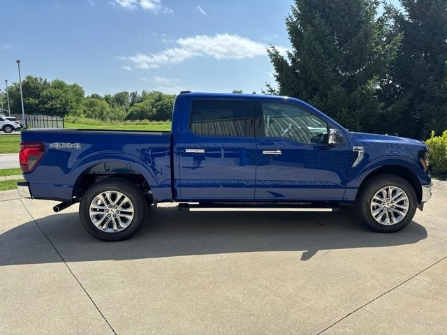 New 2026 Blue Ford XLT image 3