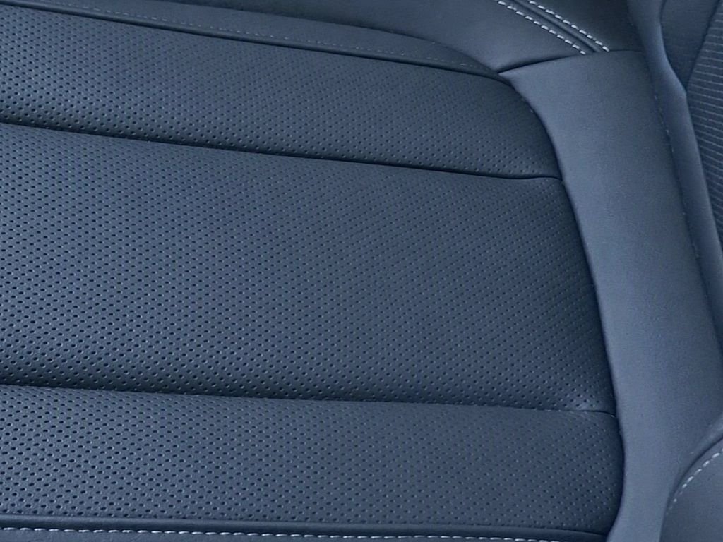 New 2026 Skyscraper Grey Metallic BMW 330i xDrive image 34