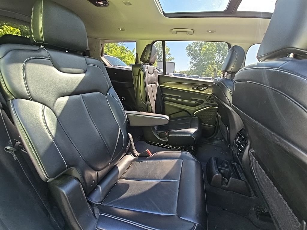 Used 2021 White Jeep Limited image 19