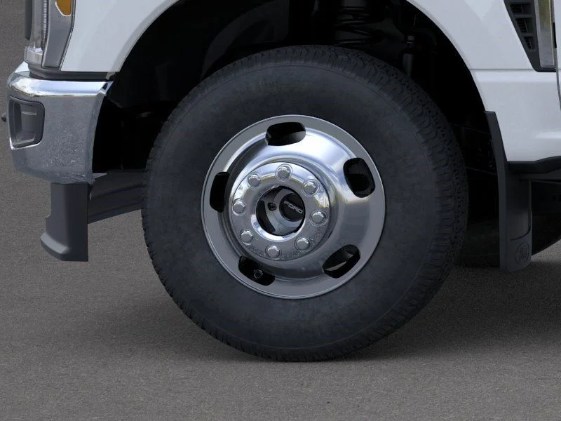 New 2026 Oxford White Ford F-350® XL image 19