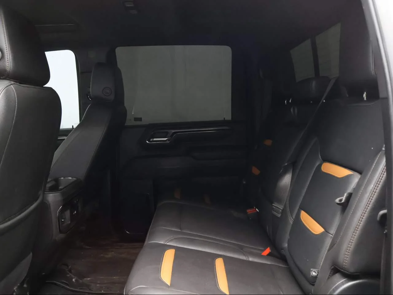 Used 2025 Summit White GMC AT4 image 8