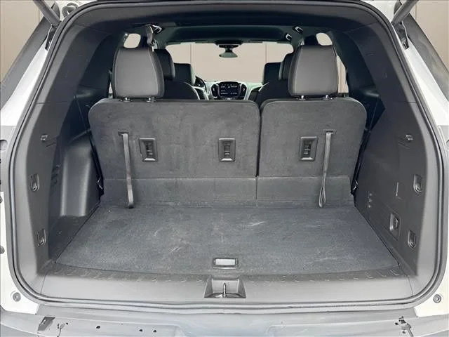 Used 2023 White Chevrolet LT Leather image 17