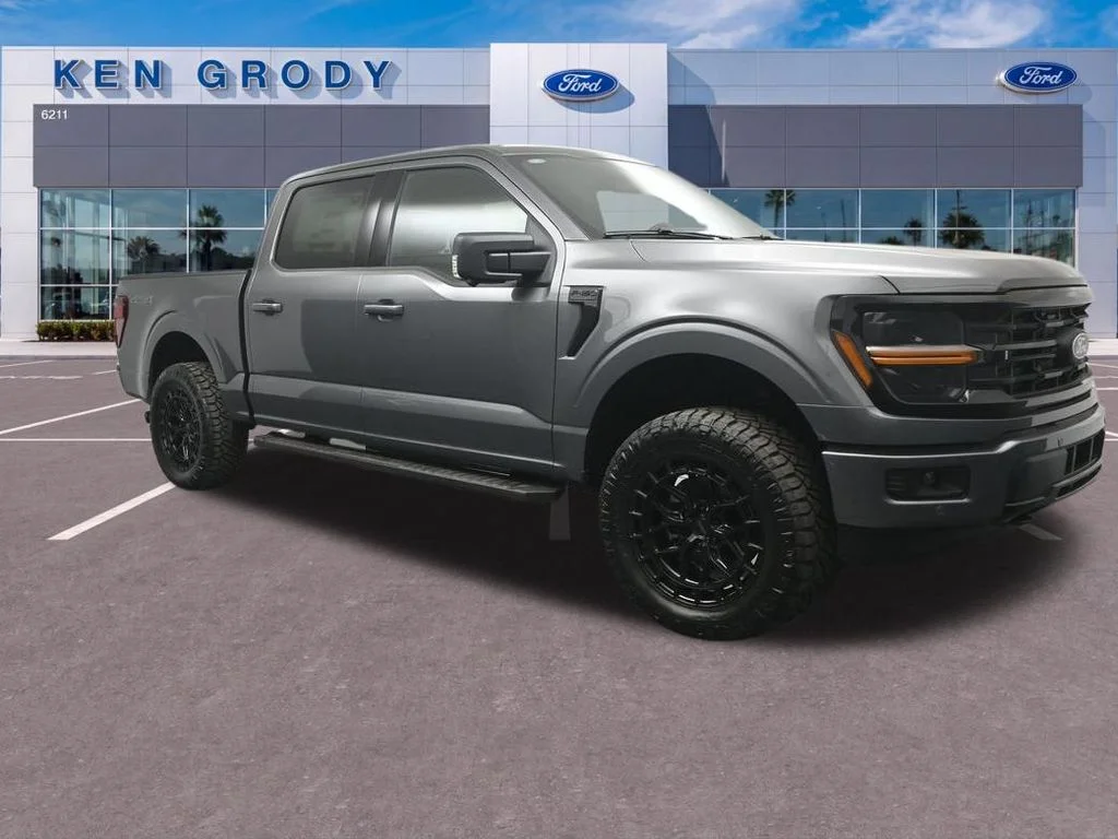 New 2026 Carbonized Gray Metallic Ford XLT image 1