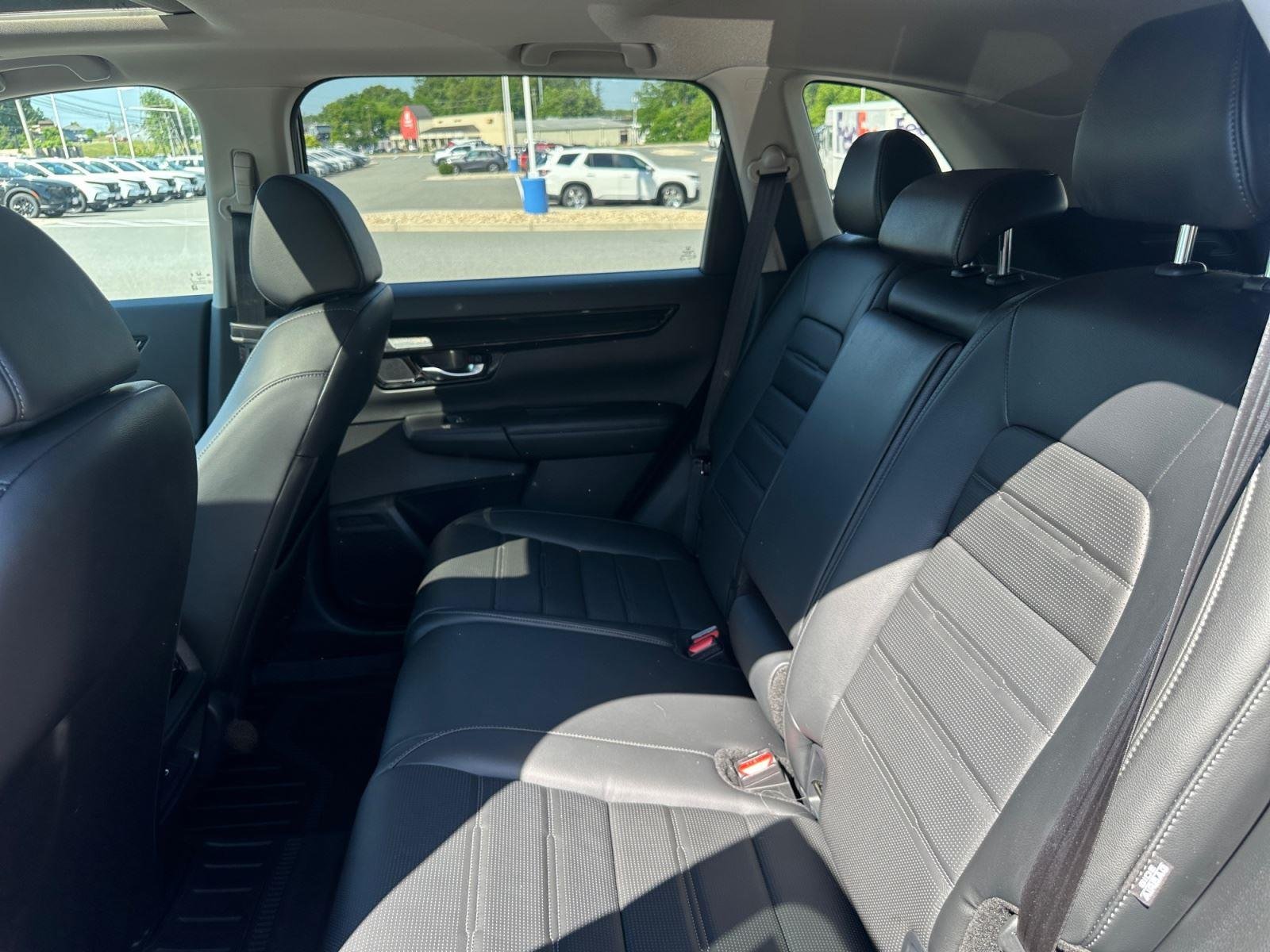Used 2024 Meteorite Gray Metallic Honda EX-L image 25