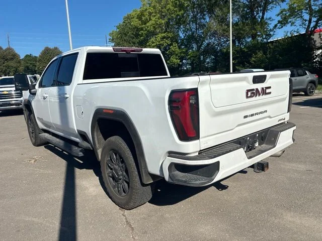 Used 2024 White GMC AT4 image 12