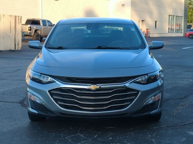 Used 2024 Sterling Gray Metallic Chevrolet LT image 3
