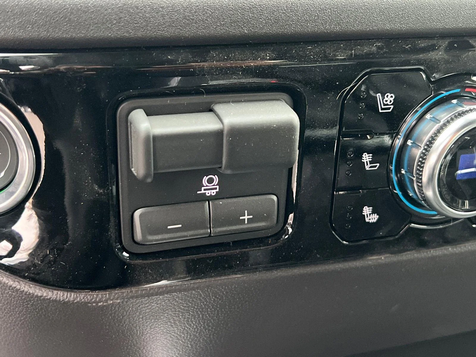 2026 GMC Sierra 1500 SLT - Photo 22