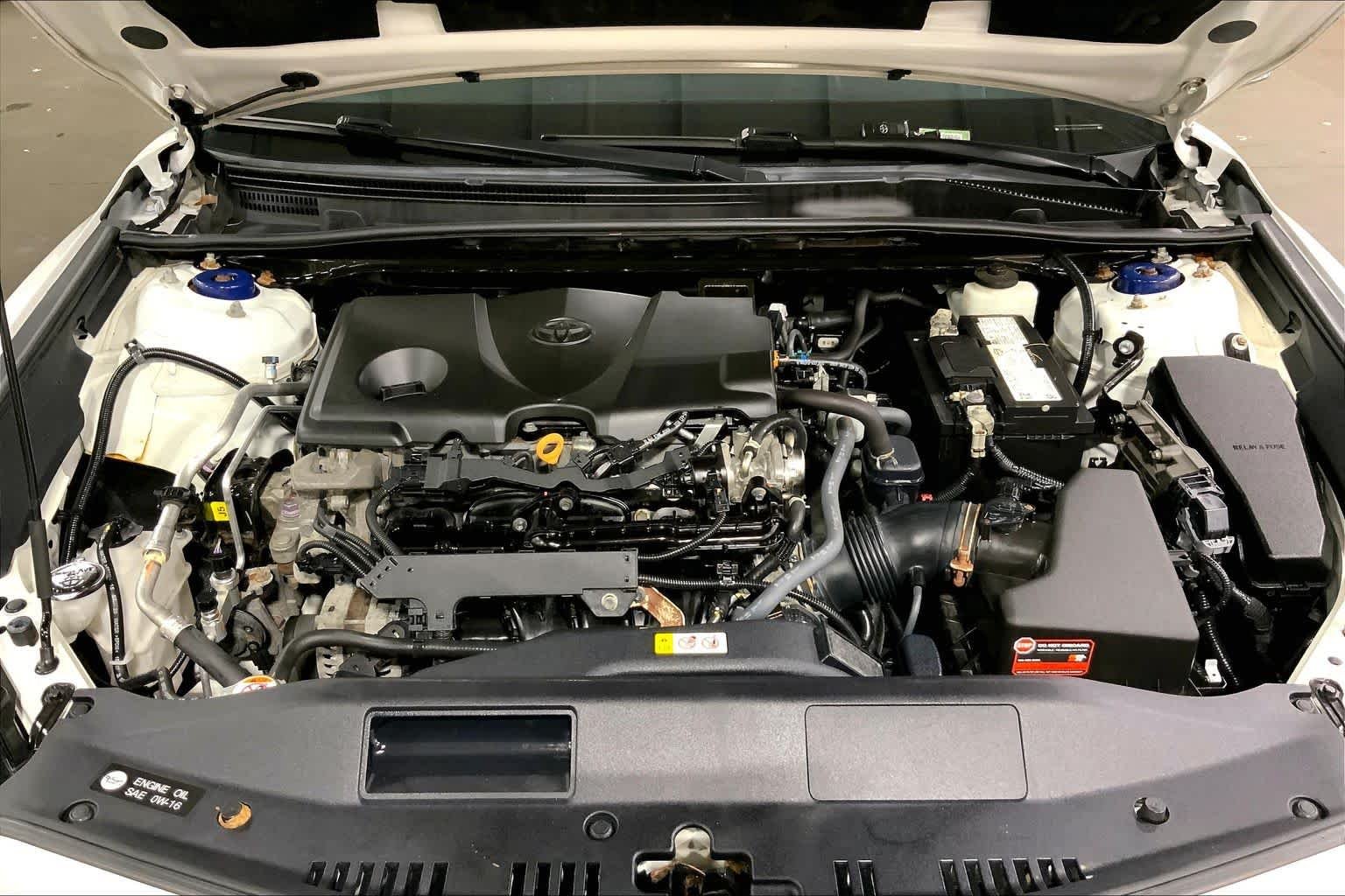 Used 2021 Wind Chill Pearl Toyota XSE image 32