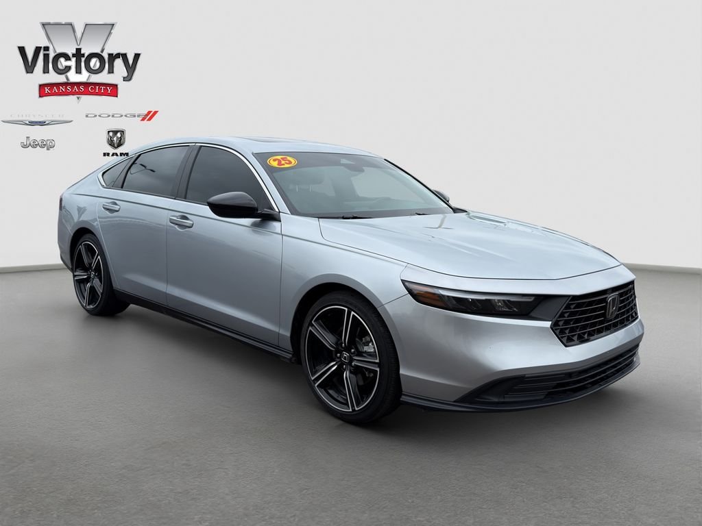 2025 Honda Accord Hybrid Sport's photo