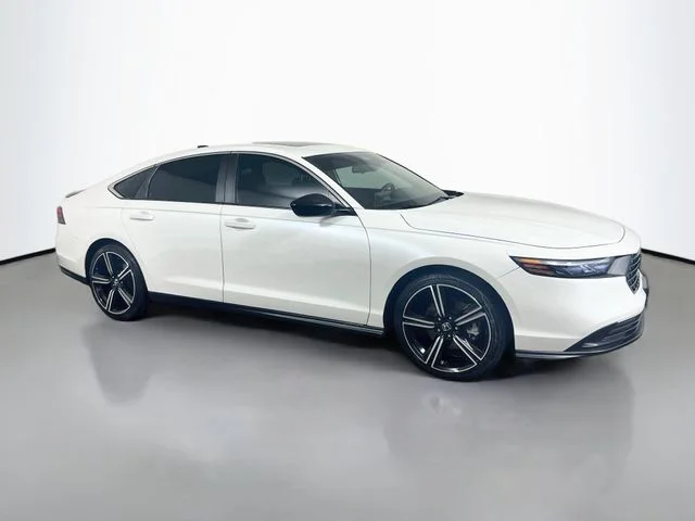 Used 2024 Platinum White Pearl Honda Sport image 24