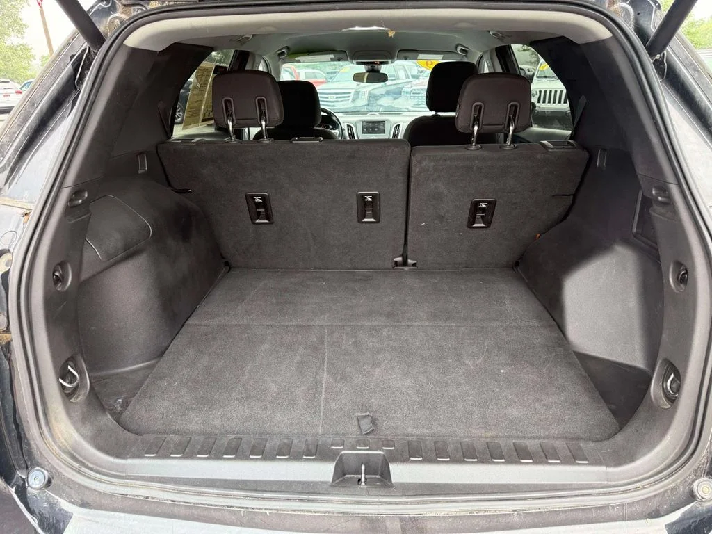 Used 2019 Black Chevrolet LT image 8
