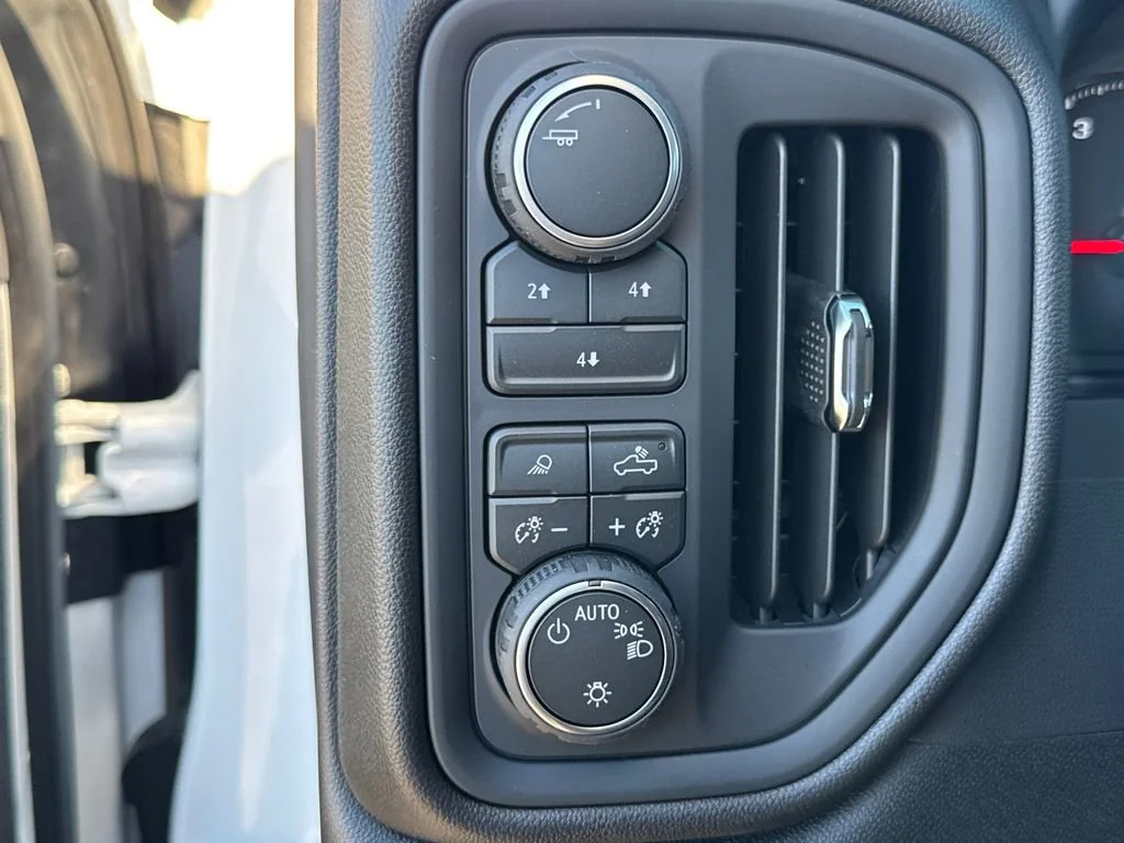 2026 Chevrolet Silverado 2500 HD Custom - Photo 16