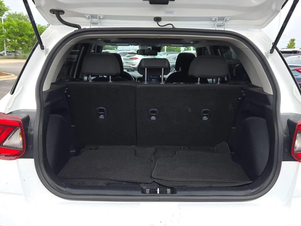 Used 2022 Ceramic White Hyundai SEL image 15