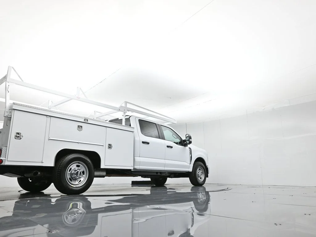 New 2026 Oxford White Ford XL image 53