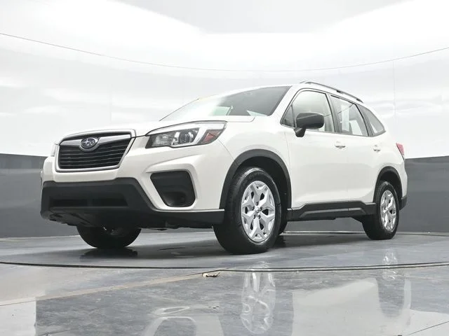Used 2020 White Subaru Base image 26