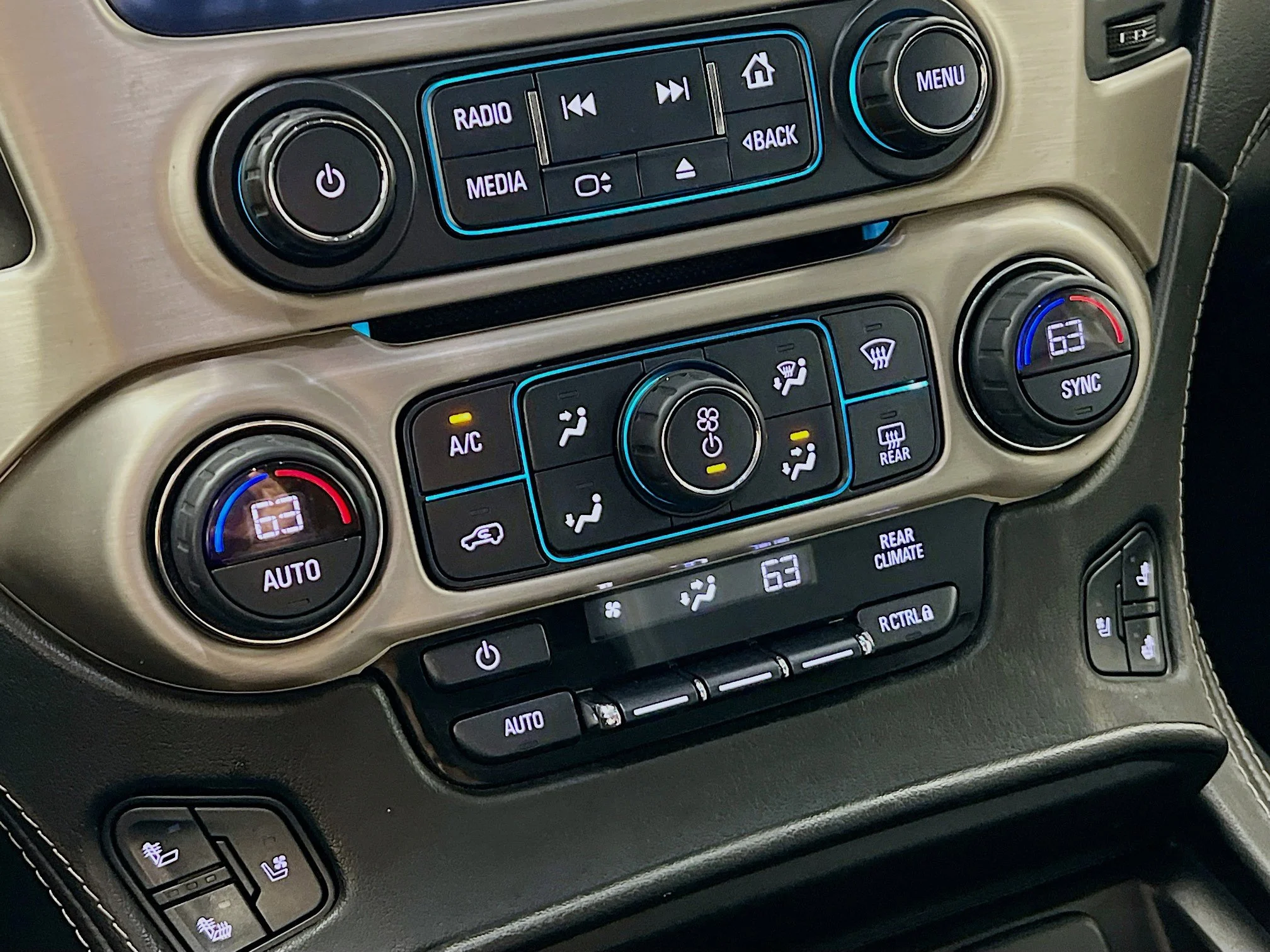 2017 GMC Yukon XL Denali - Photo 20