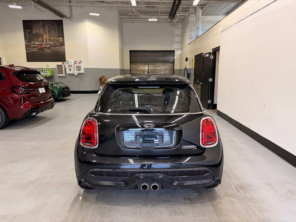 Used 2024 Midnight Black II Metallic MINI  image 4