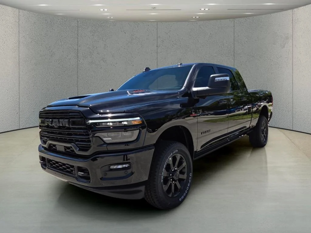 New 2026 Diamond Black Crystal Pearl-Coat Exterior Paint RAM Laramie image 10