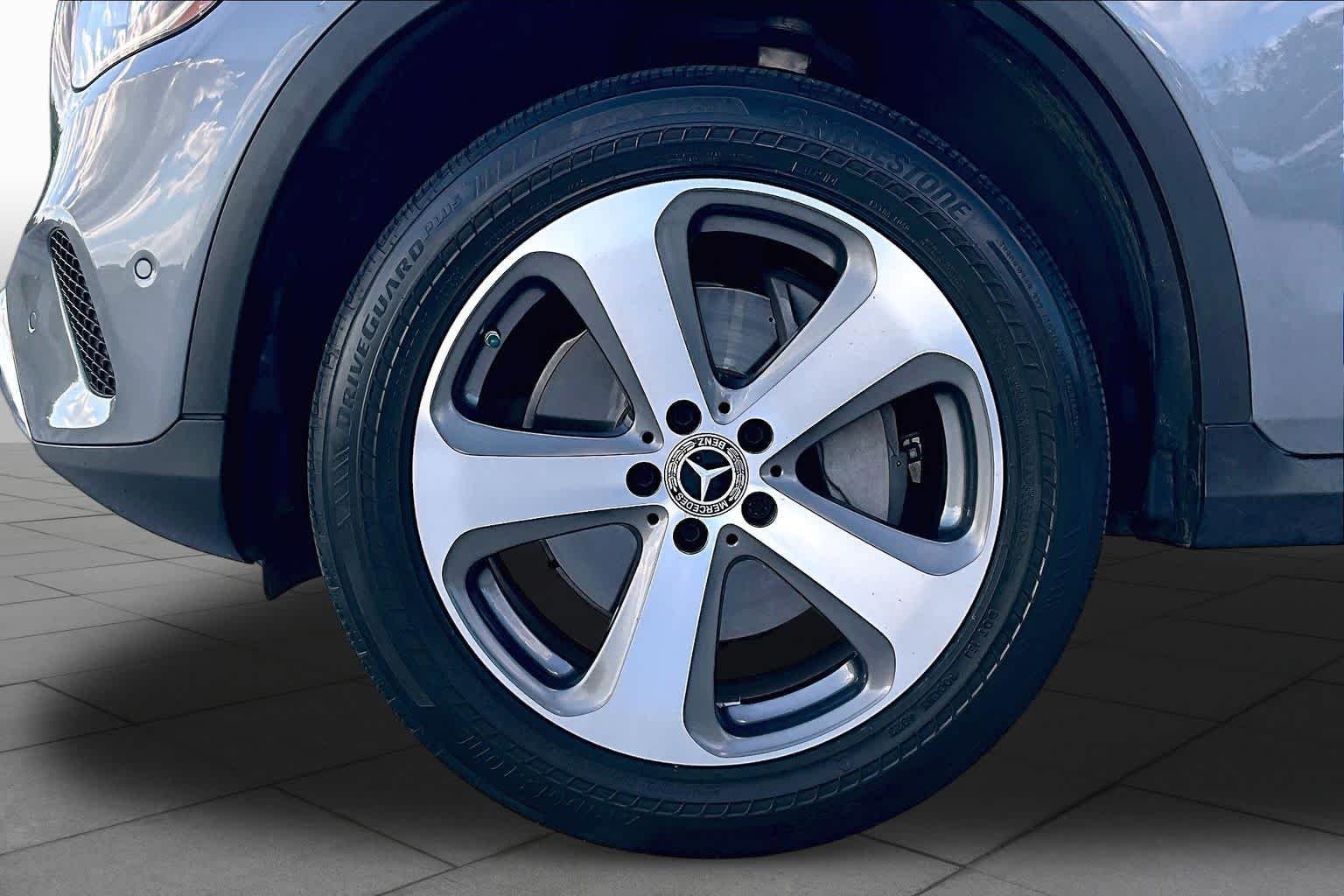 Used 2020 Selenite Grey Metallic Mercedes-Benz GLC 300 image 10
