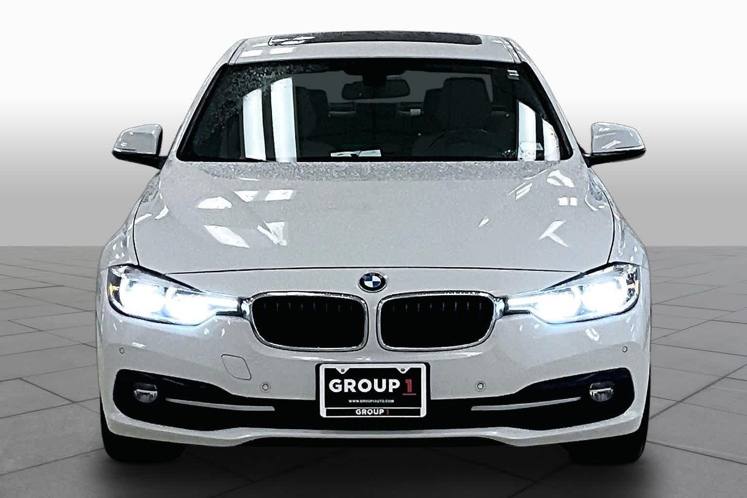 Used 2018 Glacier Silver Metallic BMW 330i image 3