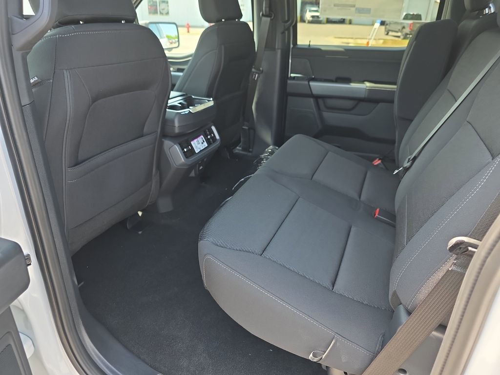 New 2026 Oxford White Ford XLT image 30