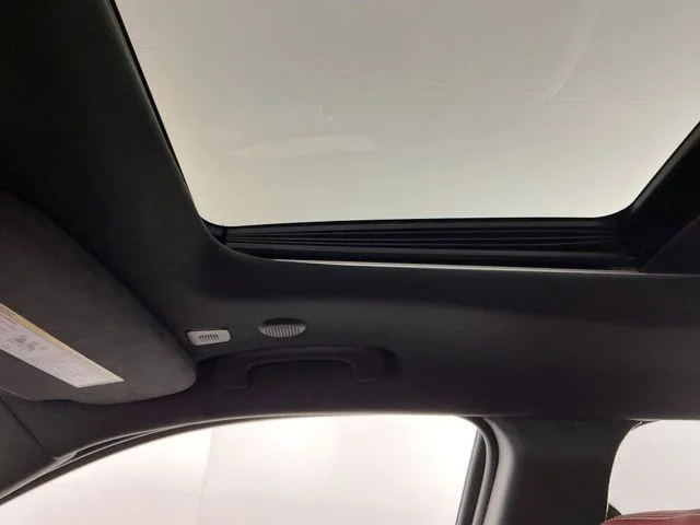 Used 2020  Dodge SRT image 21