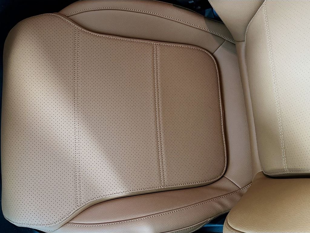 New 2026 Polar White Mercedes-Benz C 300 image 20
