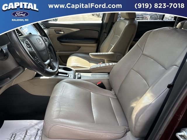 Used 2017  Honda EX-L image 19