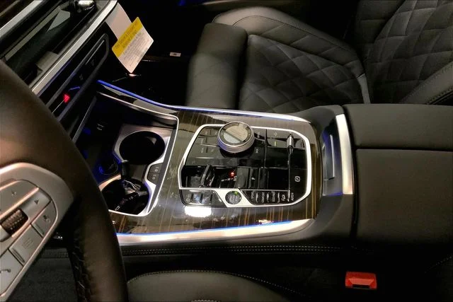 2026 BMW X7 40i - Photo 7