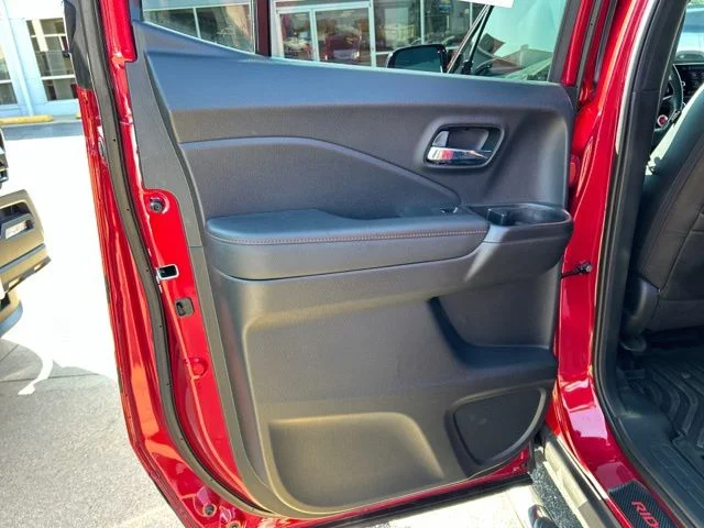 Used 2025  Honda Black Edition image 18