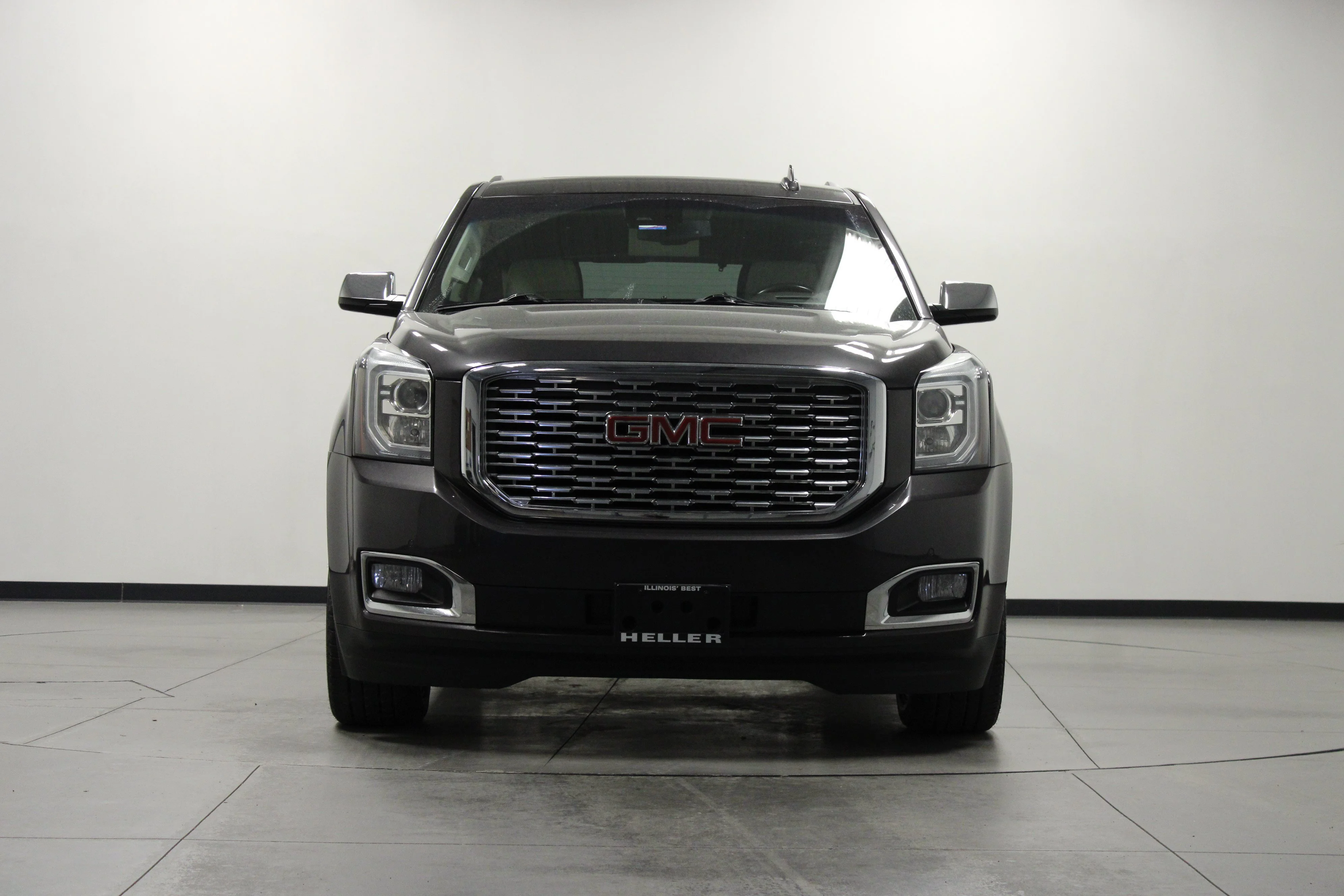 Used 2018 IRIDIUM METALLIC GMC Denali image 9