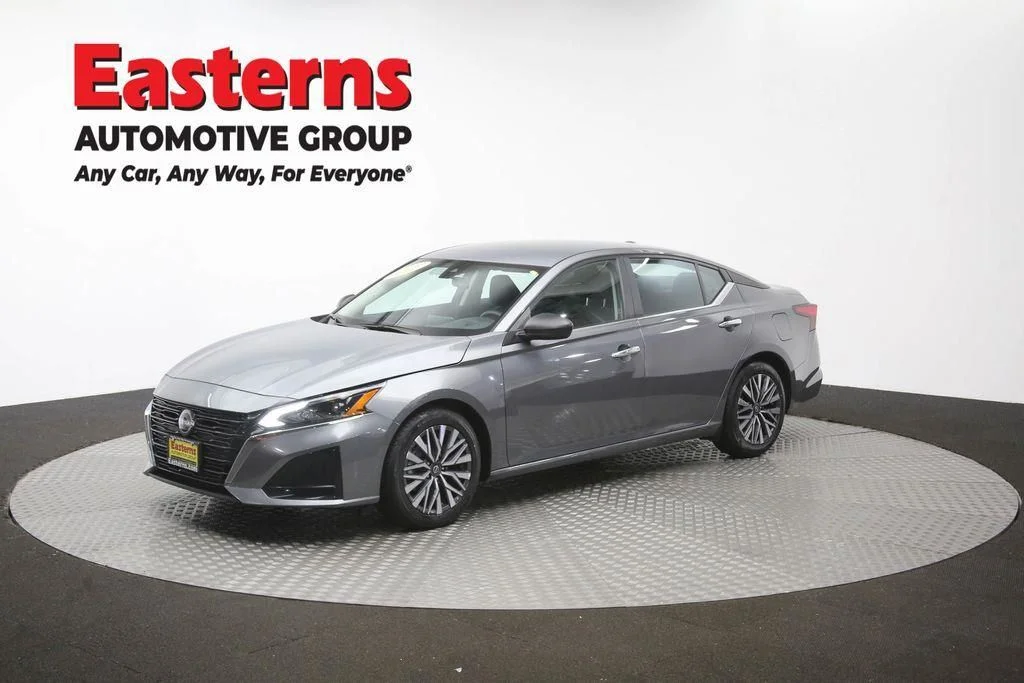 Used 2025 Gray Nissan 2.5 SV image 58