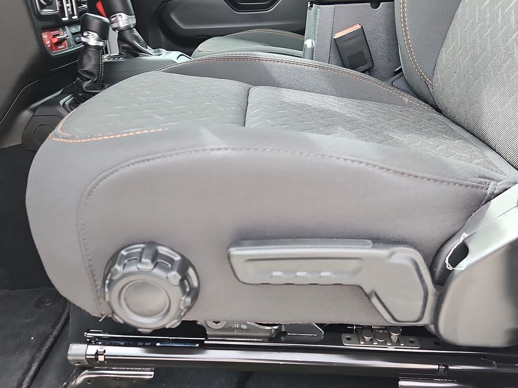 New 2026 Bright White Clearcoat Jeep Mojave image 14