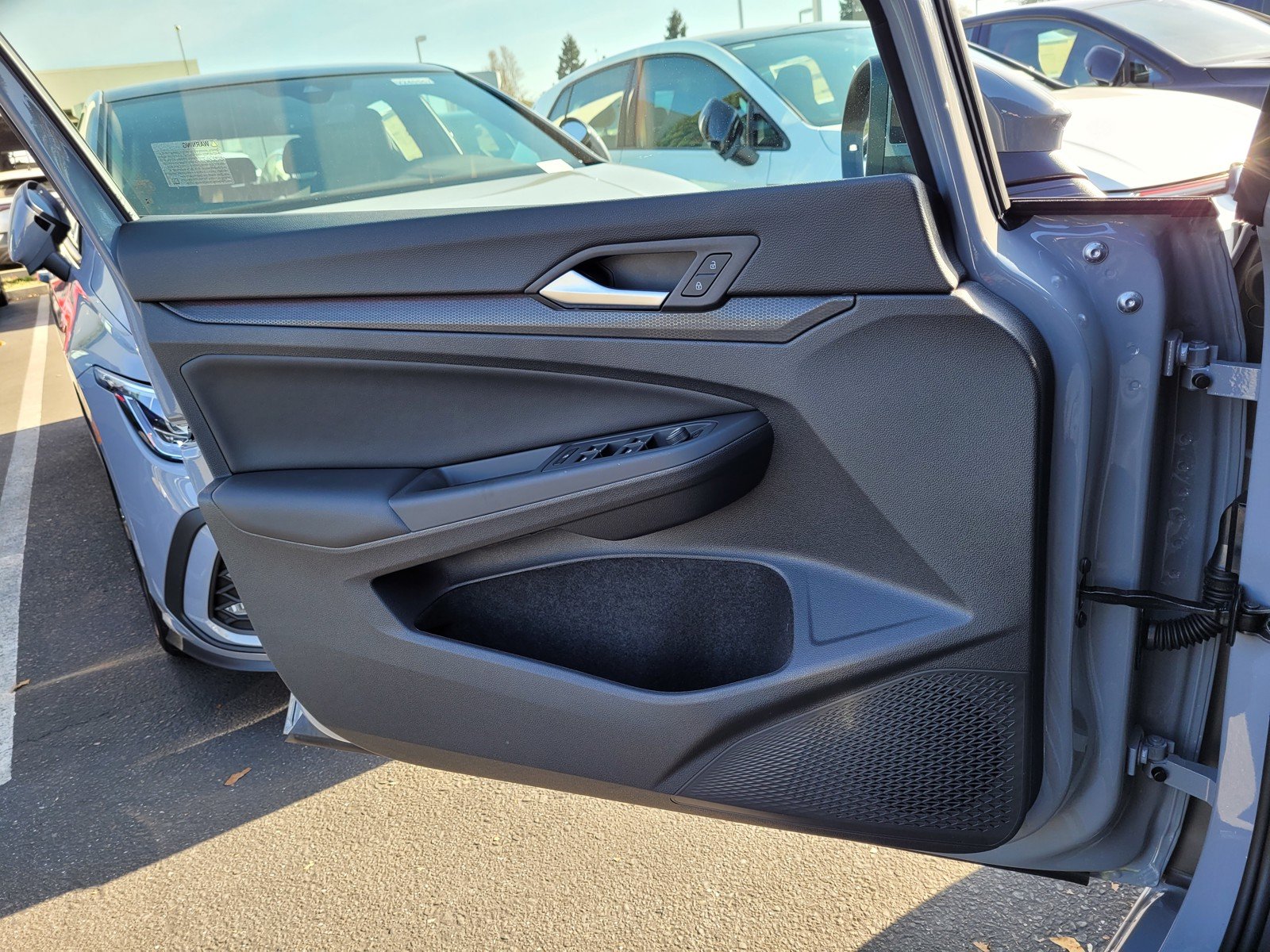 2024 Volkswagen Golf GTI SE - Photo 9