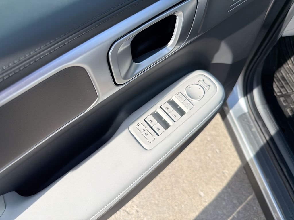 New 2026 Silver Hyundai SEL image 15
