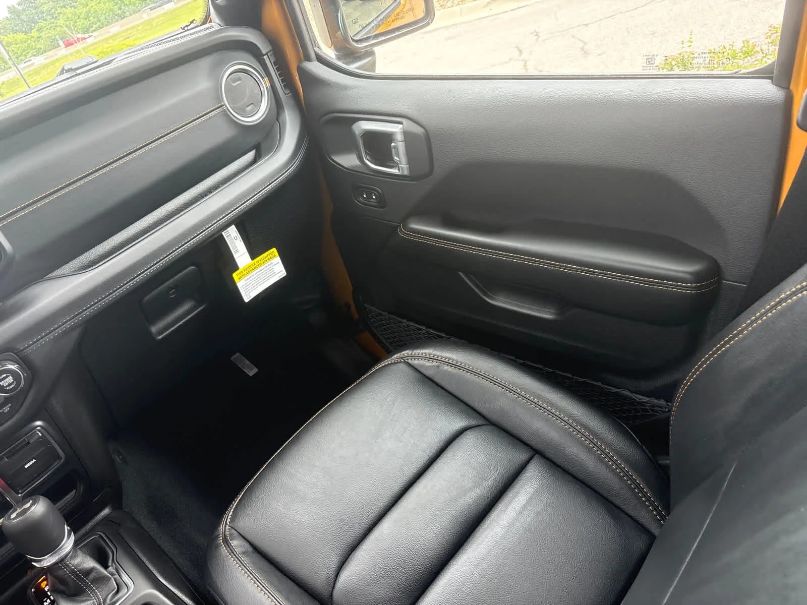 New 2026 Goldilocks Exterior Paint Jeep Sahara image 16